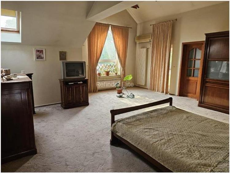 Vila eleganta D+P+1+M | 649 mp | piscina exterioara| renovata complet | Pipera - - 17