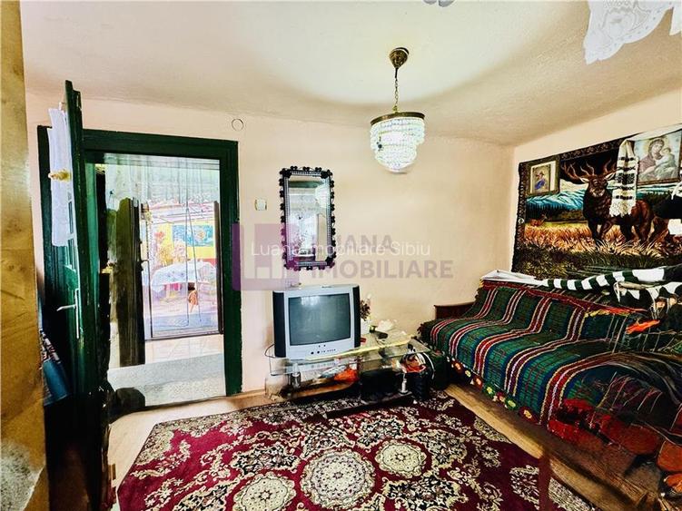 Casa individuala de vanzare in Nucet | Rosia | teren 747 mp | livada, pivnita | - 4