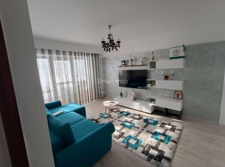 De vânzare apartament 3 camere Renovat Zona Vidin - 2