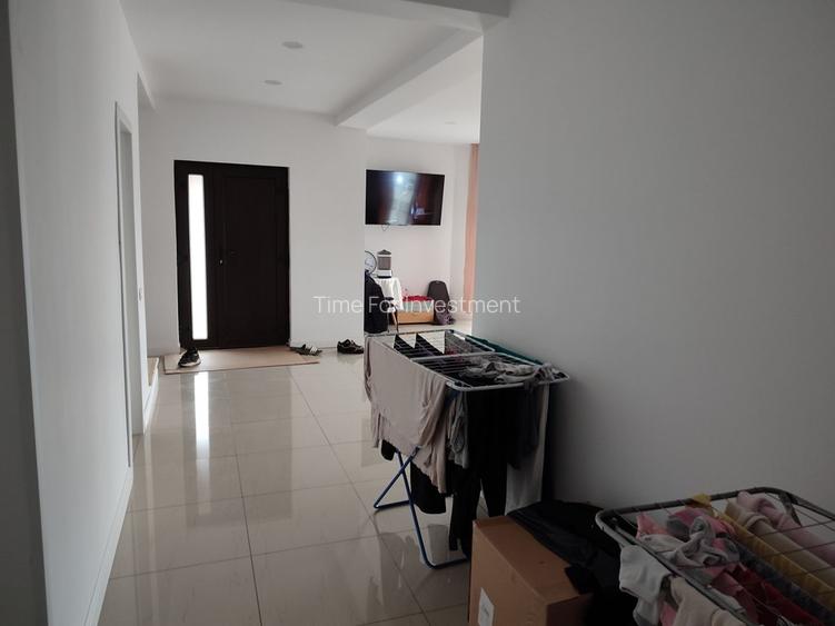 Sanandrei, Spurafete generoase, drum asflatat - 10