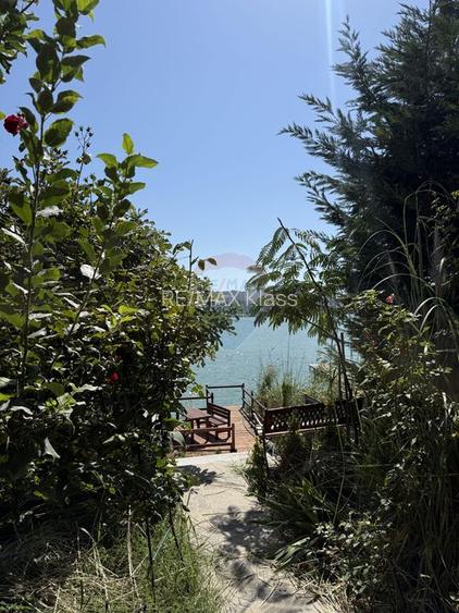 Vila premium cu priveliste si acces la lac - 17