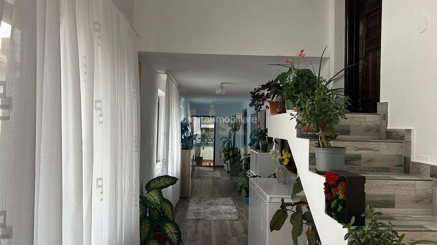 Casă P+M renovată, teren generos de 3000 m² – Bălești - 10