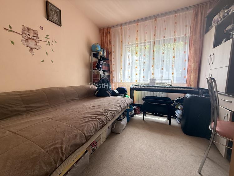 Apartament 3 camere, decomandat, 65 mp utili  - Girocului - 4