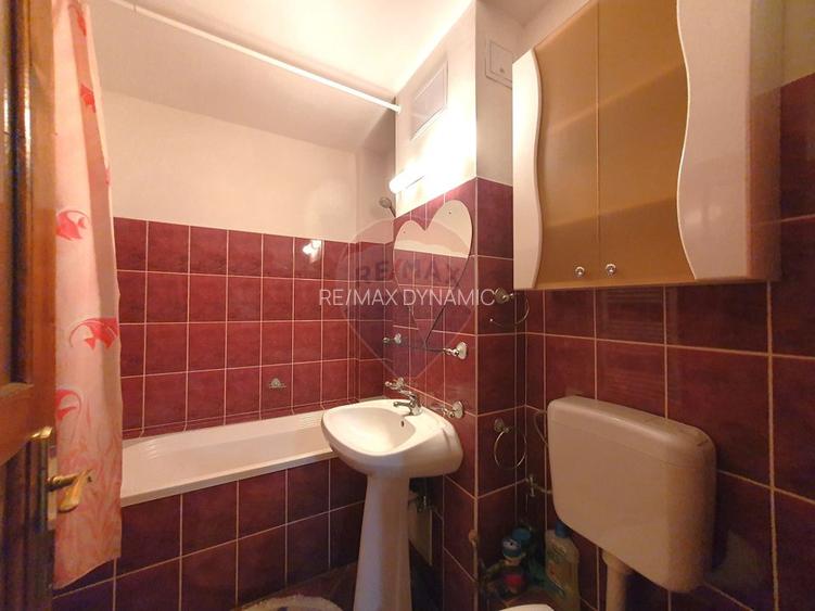 Inchiriez apartament 2 camere Vlaicu, decomandat, etaj 2, centrală gaz - 13