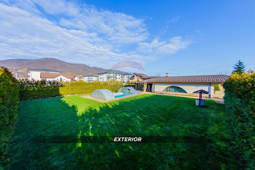DE VANZARE Casa de Familie cu Piscina si Mult Spatiu Exterior - 10