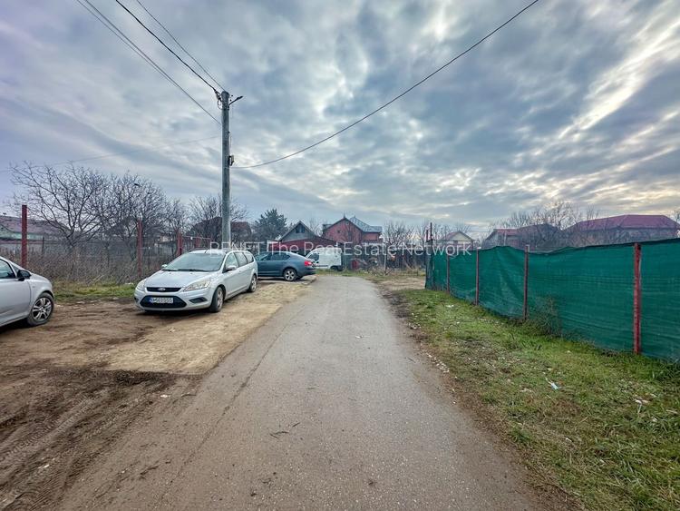 Mihăilești - teren împrejmuit 401mp, cu puț - 2