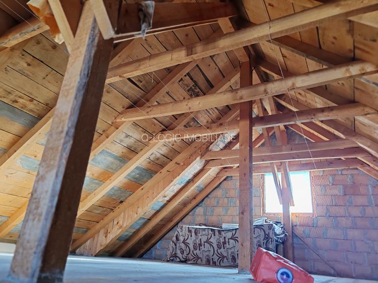 Casa 7 camere libera la vanzare SATU NOU - 24