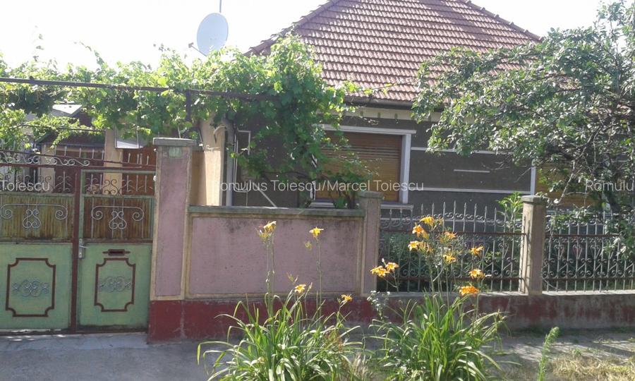 Proprietar-vand urgent casa cu curte ,gradina , imediat ocupabila si locuibila - 7