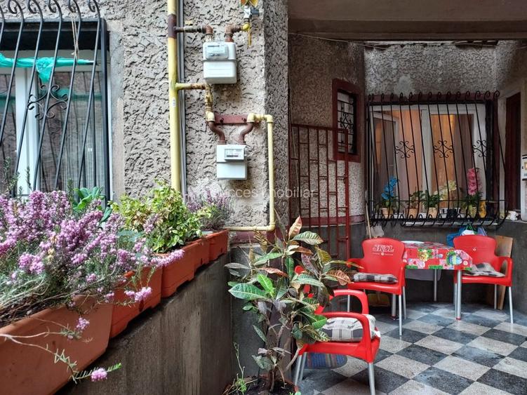 ,3 cam in vila,2 intrari,parter,PARCARE 2 -3 AUTOTURISME, - 22