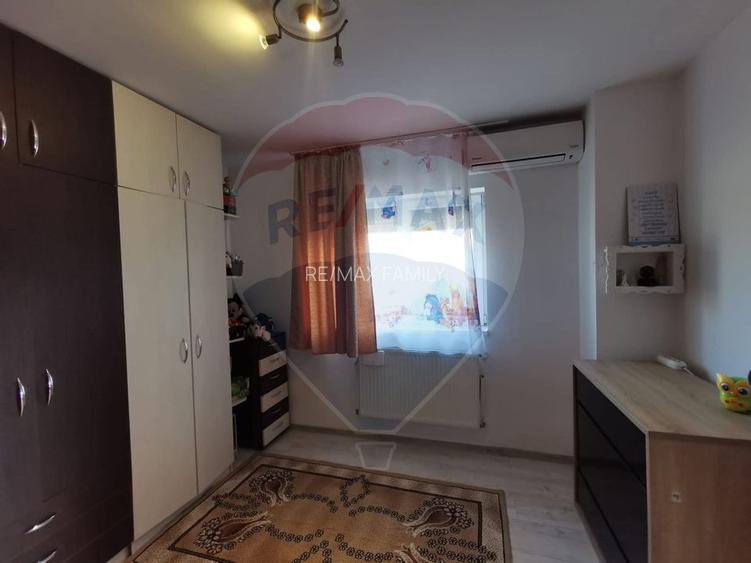 Casă 6 camere si curte, zona Metro Oradea, de vanzare - 8