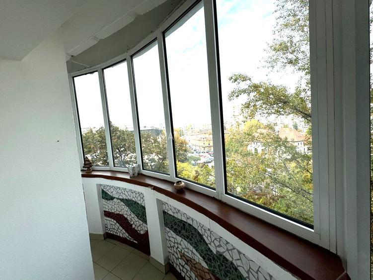 4 CAMERE 1991 5/7 UNIRII CASA POPORULUI MONOLIT CU VEDERE LA FANTANI MOBILAT - 10