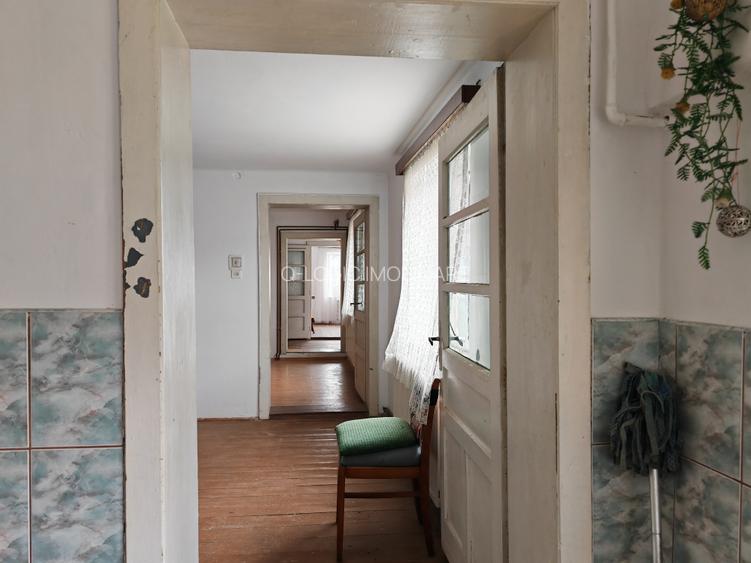 Casa 4 camere libera la vanzare HALCHIU - 11