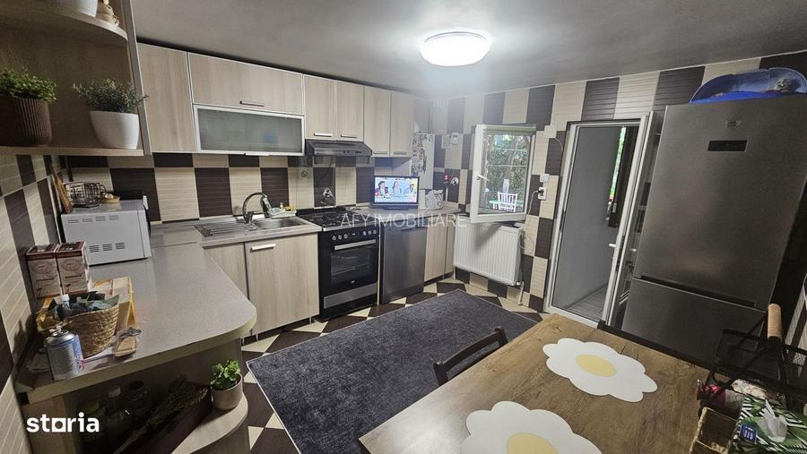 De vanzare casa + teren, zona Pucheni, sector 5 - 6