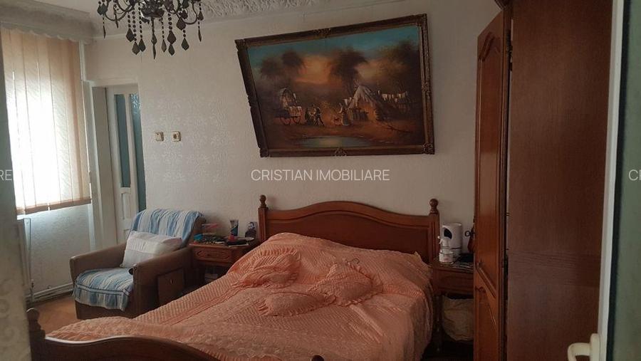 Casa Chercea, 2 corpuri de cladire, 5 camere, suprafata 250 mp - 4