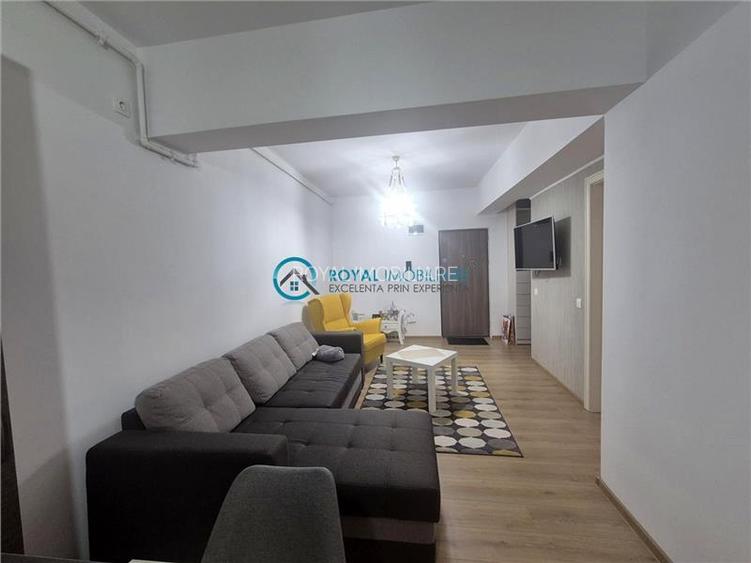 Royal Imobiliare - Vanzare apartament 2 camere zona 9 Mai - 5