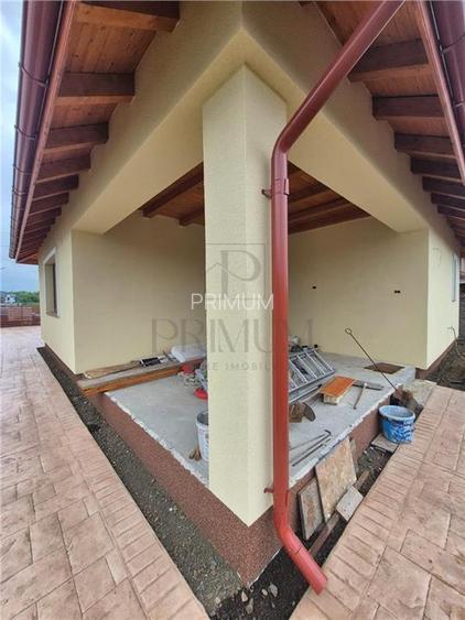 CASA INDIVIDUALA IN GHIRODA  3 CAMERE 90 MP UTILI 501 MP CURTE  UTILATA  BUCATAR - 8