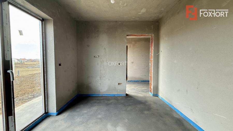 Duplex de vanzare, 4 camere in spate la Castel - Mosnita Noua - 10