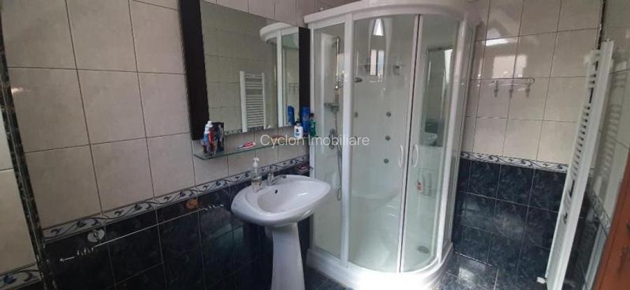 Casa de vacanta sau pensiune situata langa Cabana Trei Brazi Predeal - 10