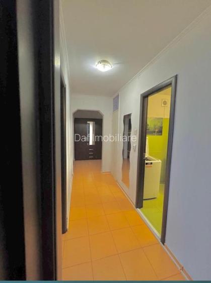 99000 euro -2camere -56mp- bloc 1984 - Gorjului metrou - 3