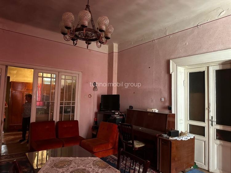 CASA parter zona LICEUL UNIREA - 4