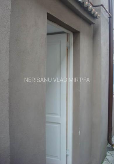 Casa 5 camere, spatiu comercial inclus, stradal, pretabila Rezidential, Cabinet - 9