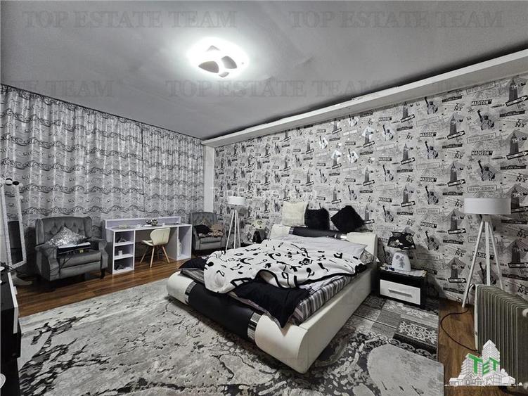 Casa spatioasa si versatila de vanzare in Eforie Nord - ideala pentru locuinta + - 15