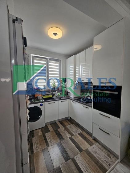 Zona Padurea Verde. In centrul comunei. Dublu front stradal - 5