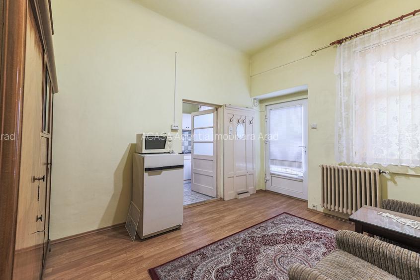 Un etaj întreg. Trei unități. O singură decizie bună. - 11