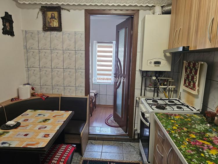 Apartament 2 camere decomandat, Nicolina Prima Statie - parter - 2