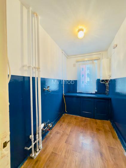 Apartament de vanzare cu 2 camere in Florilor pe str Aleea Mimozei nr 6 ,et 1/4 - 4