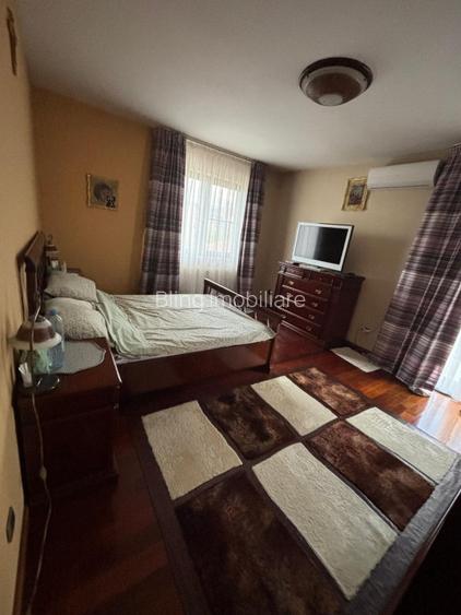 OPORTUNITATE! Casa cu 6 camere,300MP,Teren 1100mp,Finisaje LUX - 18