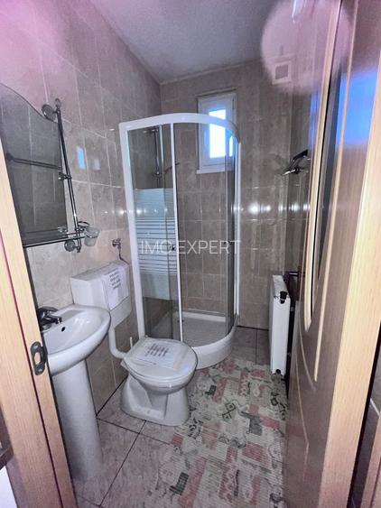 Casa de vanzare cu 3 camere, zona Schit - 6