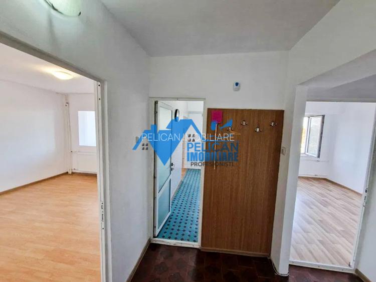 Pelican, 2 camere, decomandat, ETAJ 2 - 4