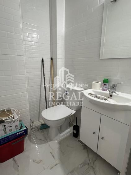 PRET NOU - Cameră de cămin cu baie proprie – Piața Obor etaj 3/4 - 4