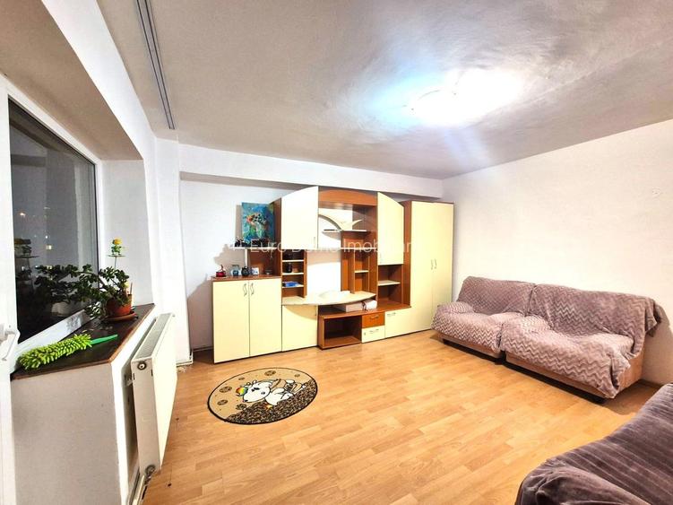 Apartament cu 3 camere decomandate, 78mp., Racadau - 9