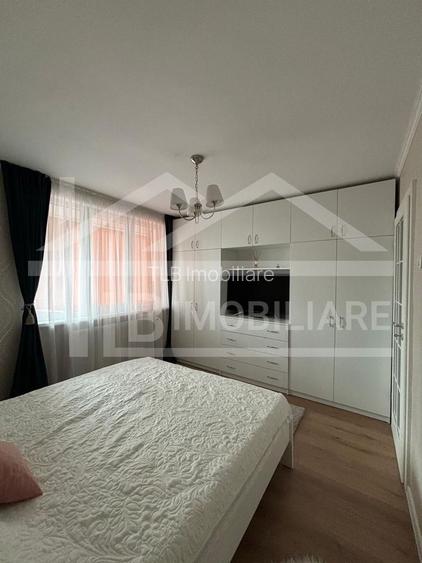 Apartament cu 2 camere, decomandat, 54 mp, Zona Poli 2 - 4