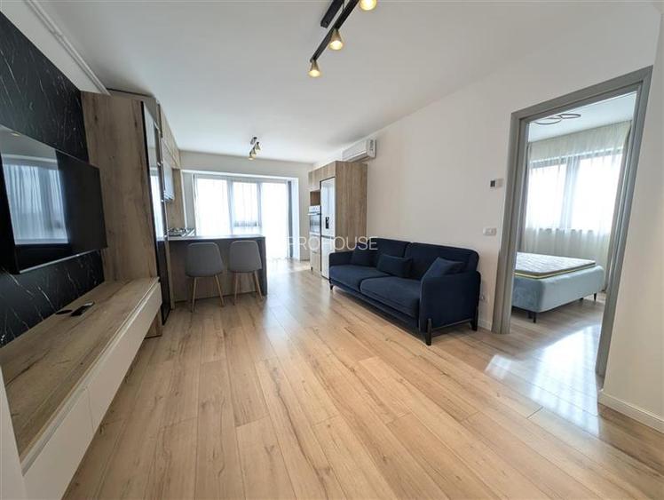 Bloc nou - langa Universitatea Bacovia si Primarie - 2 camere - mobilat si utila - 2