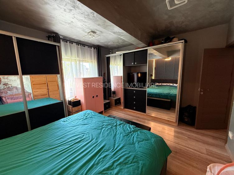 Casă tip insiruită cu 3 camere, colt. Comision 0 - 11