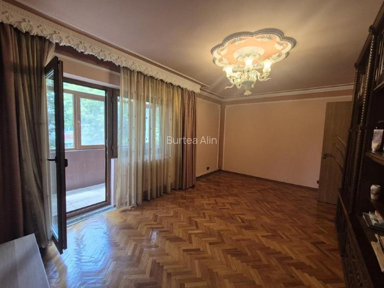 3 camere decomandat Calarasi - 12