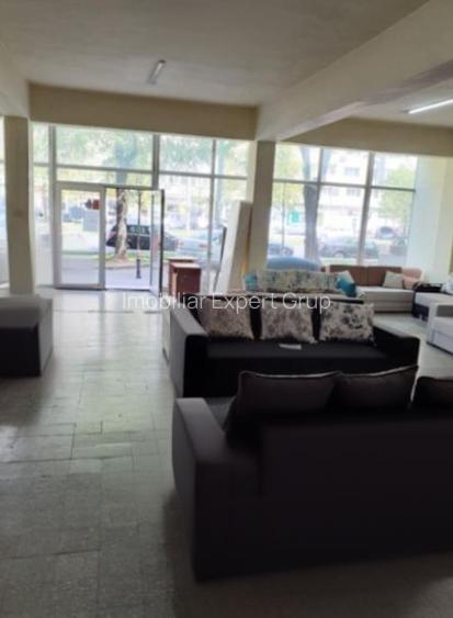 Zona Pantelimon  P-ta Delfinului sp 370 mp vitrina 20 ml - 2