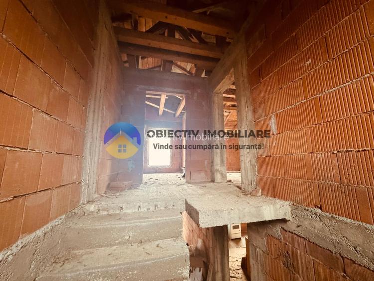 Vila la rosu  + teren 500 mp de vanzare – Zona Fermelor - 13