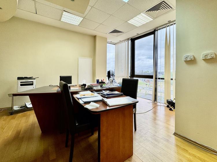 Spațiu pentru birouri langa Funshop Buziașului - 5