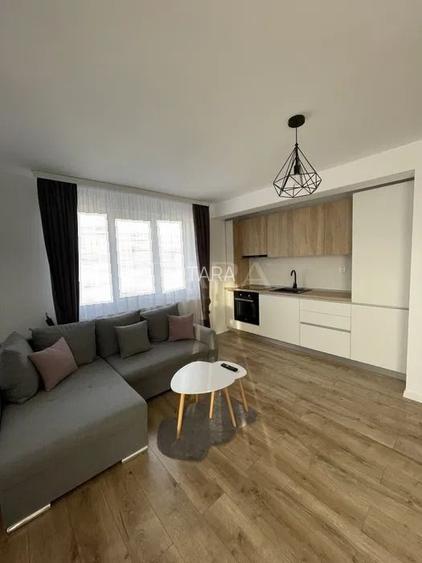 Apartament de vanzare cu 3 camere in Floresti. - 2