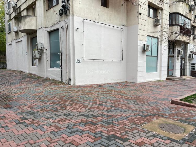 Spatiu comercial stradal cu 2 intrari ~ 164 mp ~ bld Mircea Voda - 8
