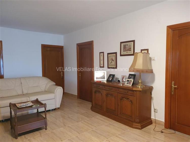 Casa din caramida, Rachitosu - 4