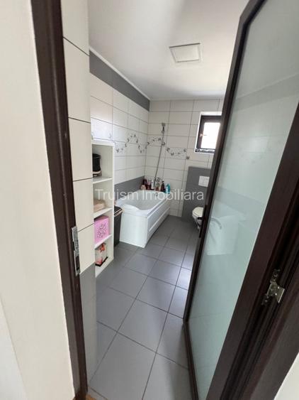 VILĂ P+1 MODERNĂ CU PISCINĂ, ACCES PRIVAT STREJNIC - 18