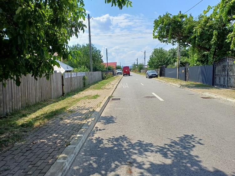 Teren intravilan de vanzare  - 2