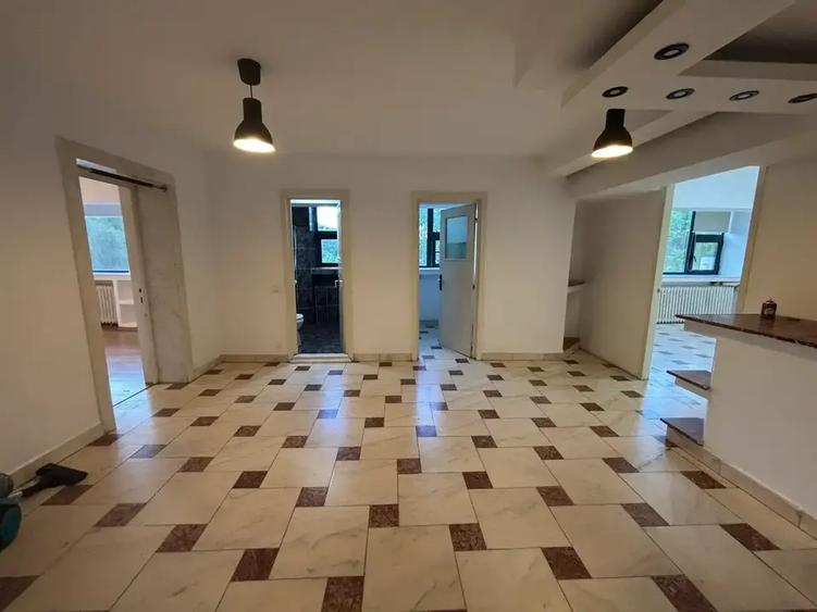 Apartament 2 camere 70 mp Rond Alba Iulia Pretabil Birouri Nemobilat