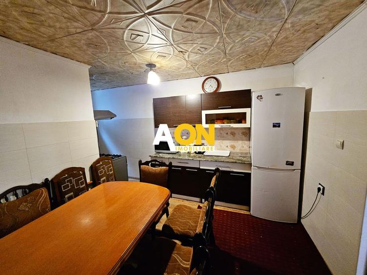 Casa locuibila cu 3 camere, cu pivnita, Cetate, zona Liceului Sportiv