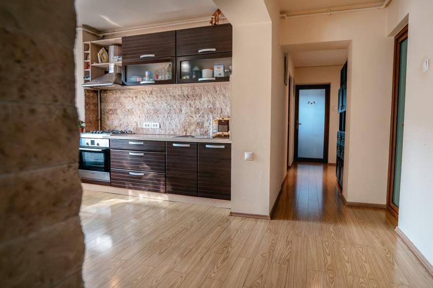 Apartament de lux cu panorama superba la intrarea in Racadau